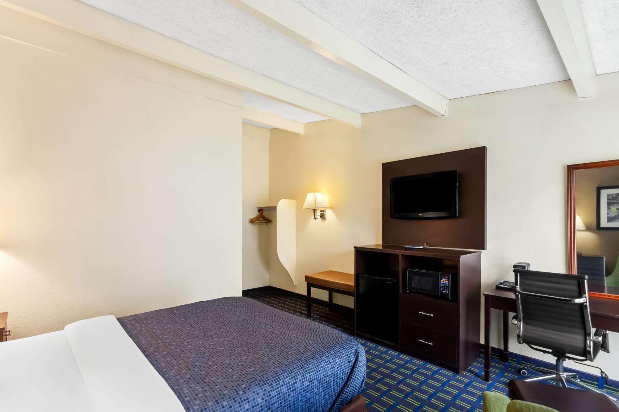 Econo Lodge Waynesboro - Skyline Drive Eksteriør bilde