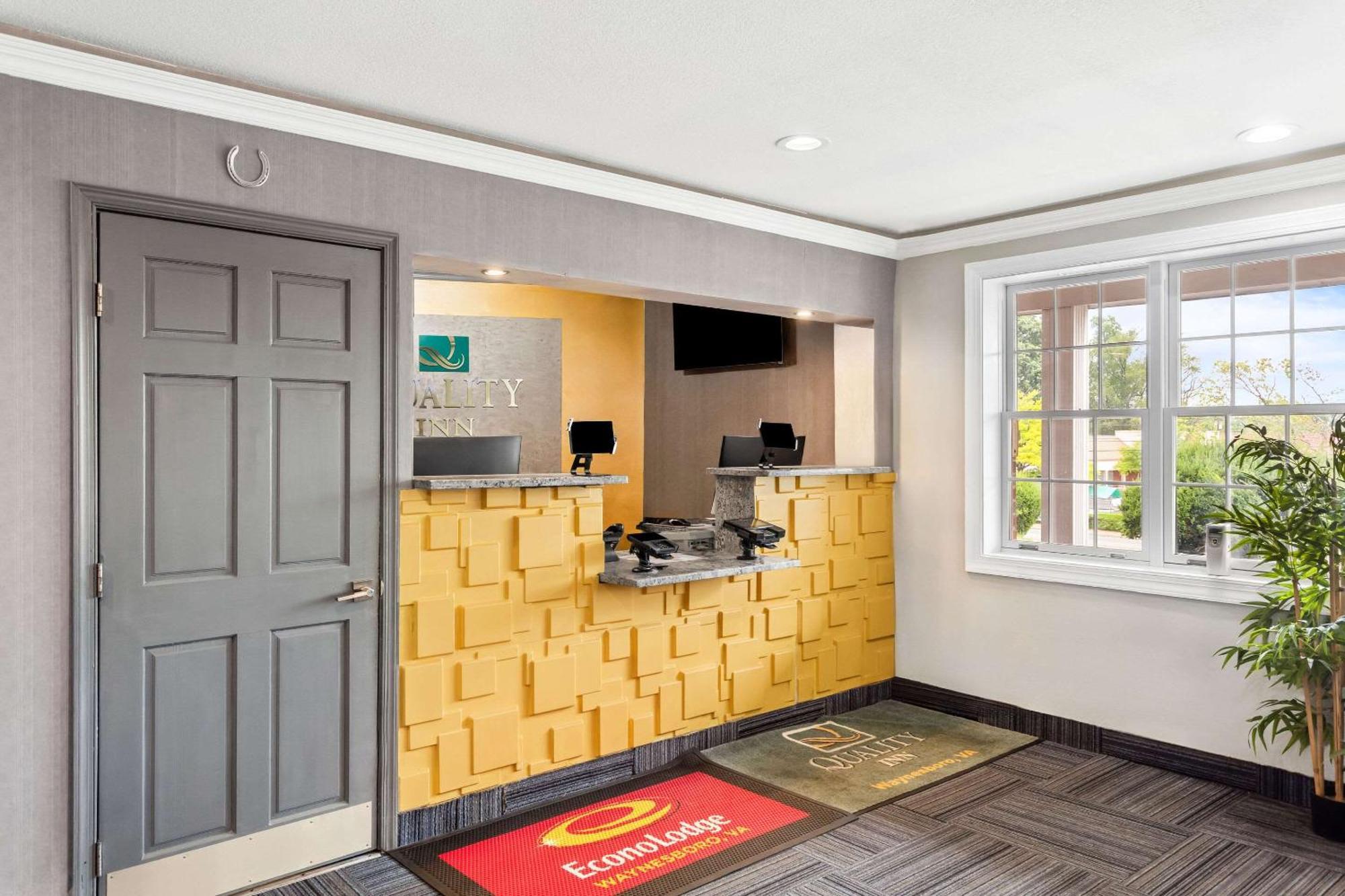 Econo Lodge Waynesboro - Skyline Drive Eksteriør bilde