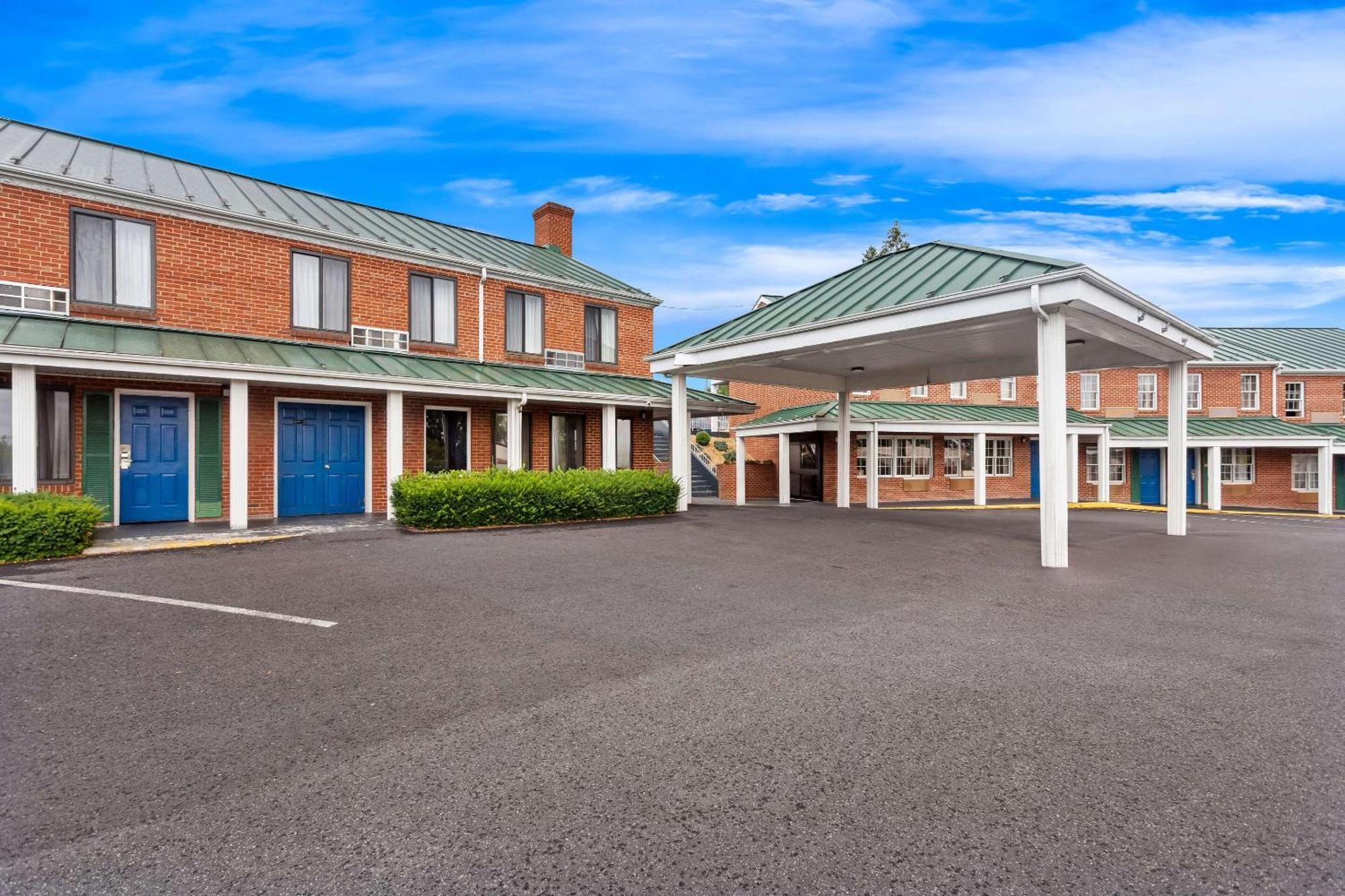 Econo Lodge Waynesboro - Skyline Drive Eksteriør bilde