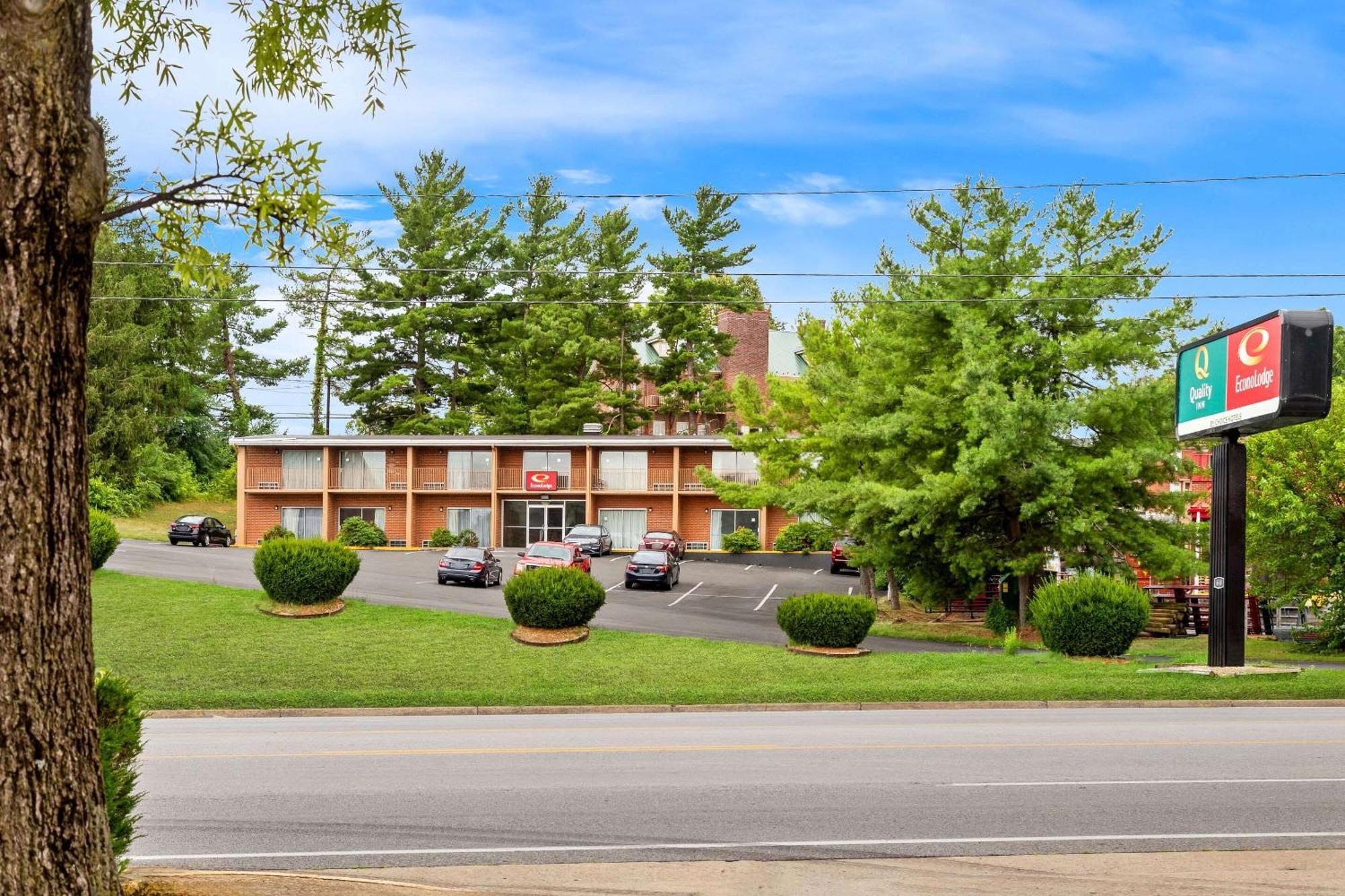 Econo Lodge Waynesboro - Skyline Drive Eksteriør bilde
